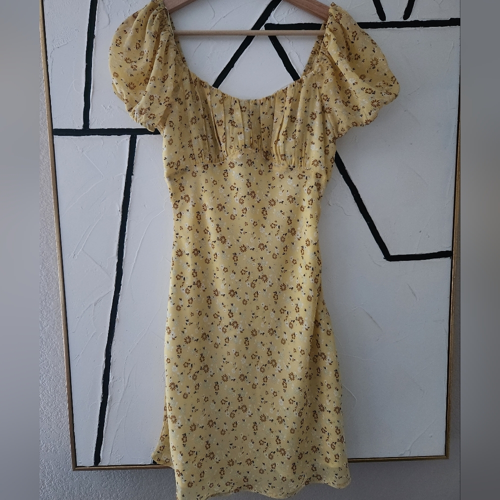 Cotton Candy LA Floral Print Butter Yellow Puff Sleeve Mini Dress Size M